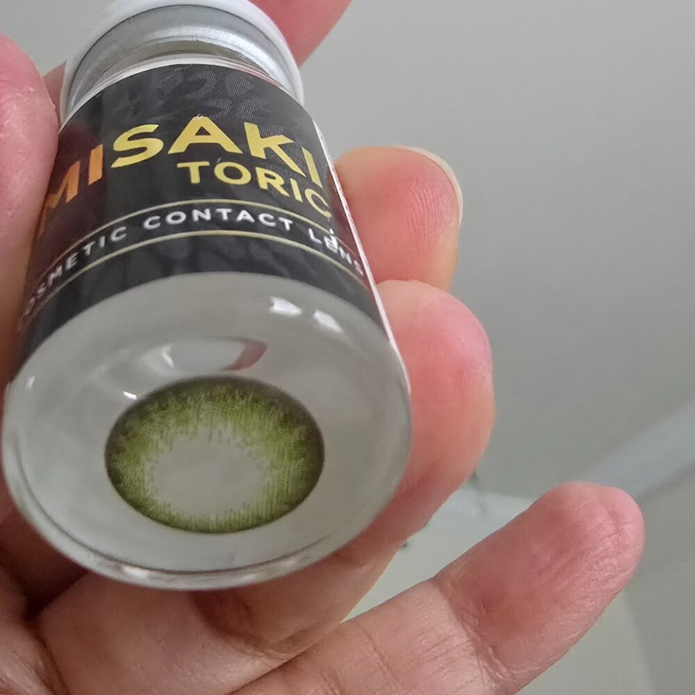 New Sealed Toric Green Lenses - Picture 4 of 6